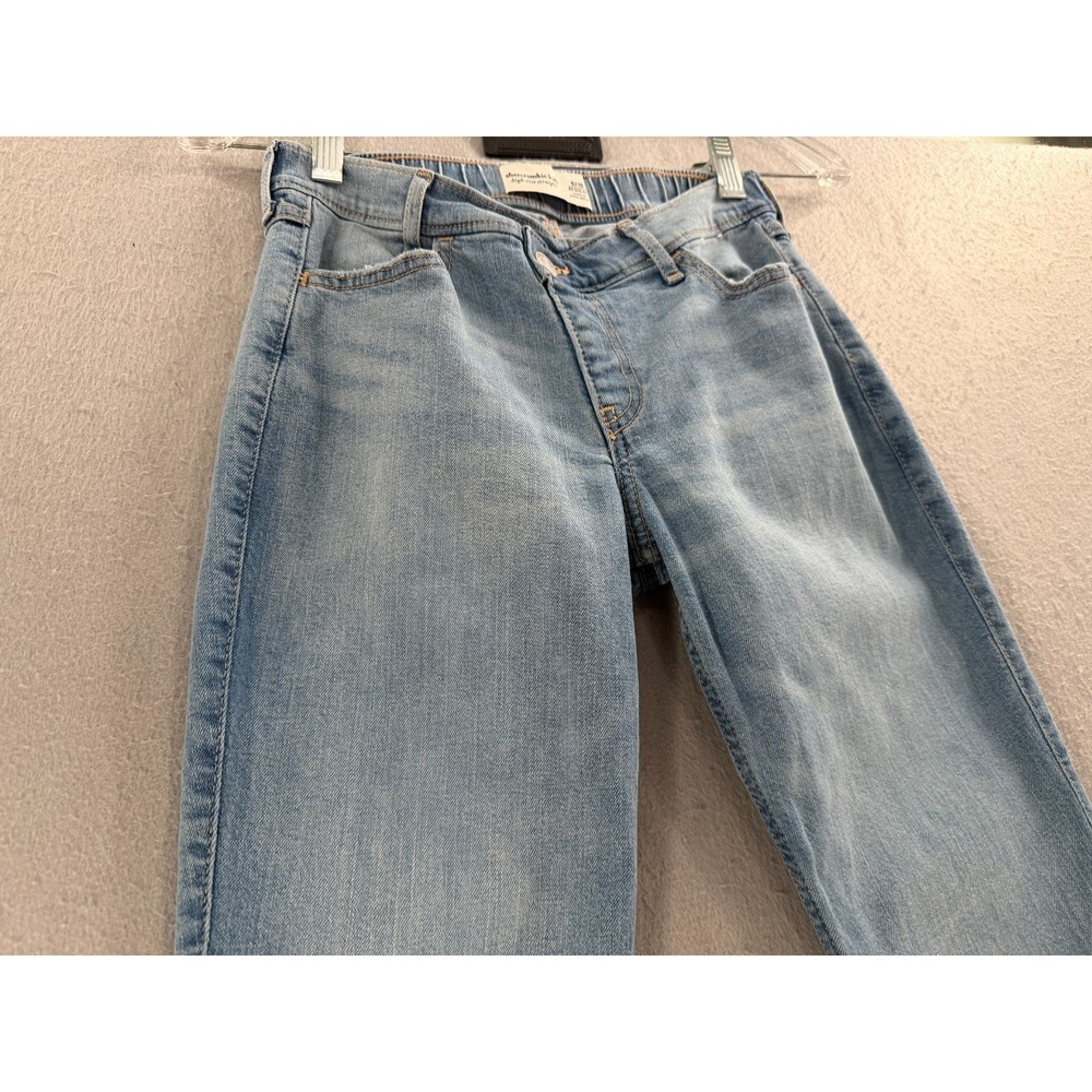 Abercrombie Kids High Rise Straight Jeans Girls 9/10 Light Wash Denim Pull On - Picture 3 of 16